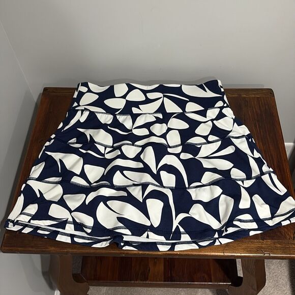 TALBOTS  T by TALBOTS PERFORMANCE INTERLOCK TIERED SKORT - BOLD BICOLOR SIZE XS - Picture 2 of 10